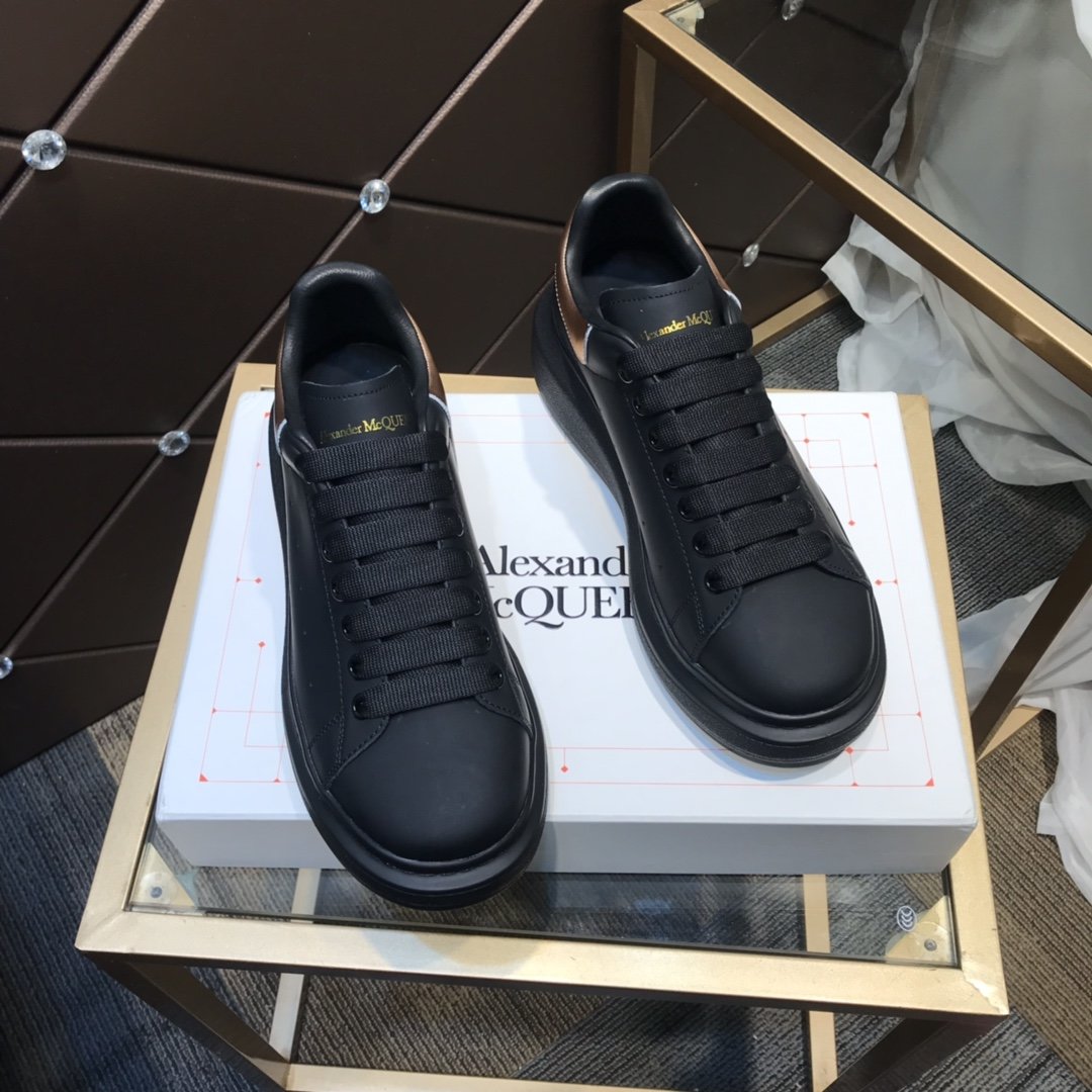 ALEXANDER MCQUEEN NERE CON RETRO ORO